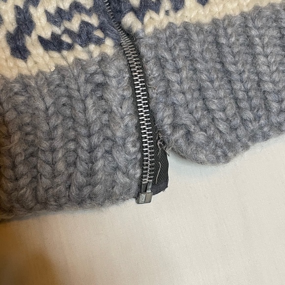 Vintage Light Blue Wool handmade knit jacket - Picture 6 of 8